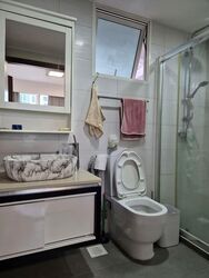 1 Canberra (D27), Condominium #577172121
